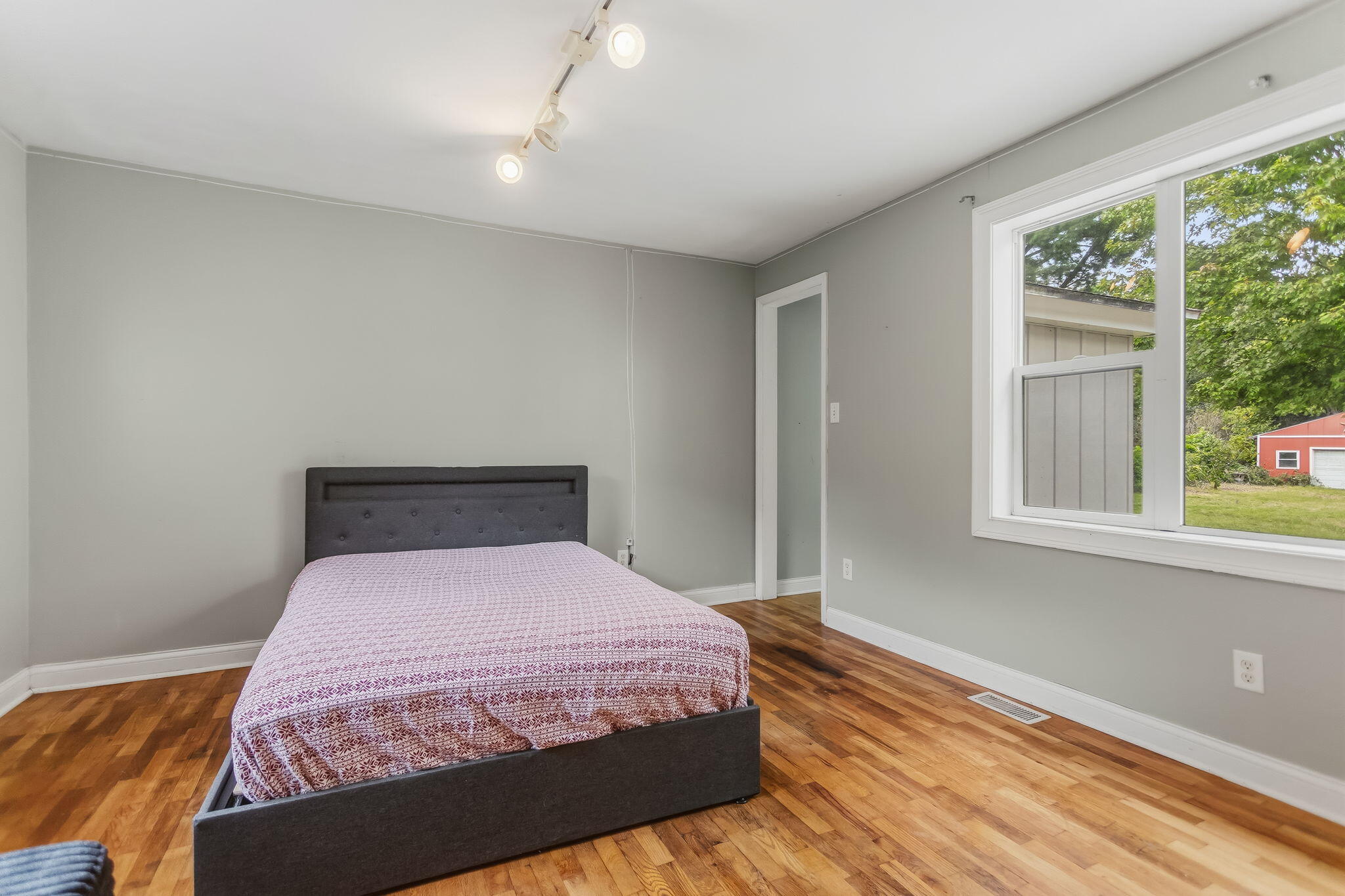 798 Myrtle Avenue Holland MI 49423