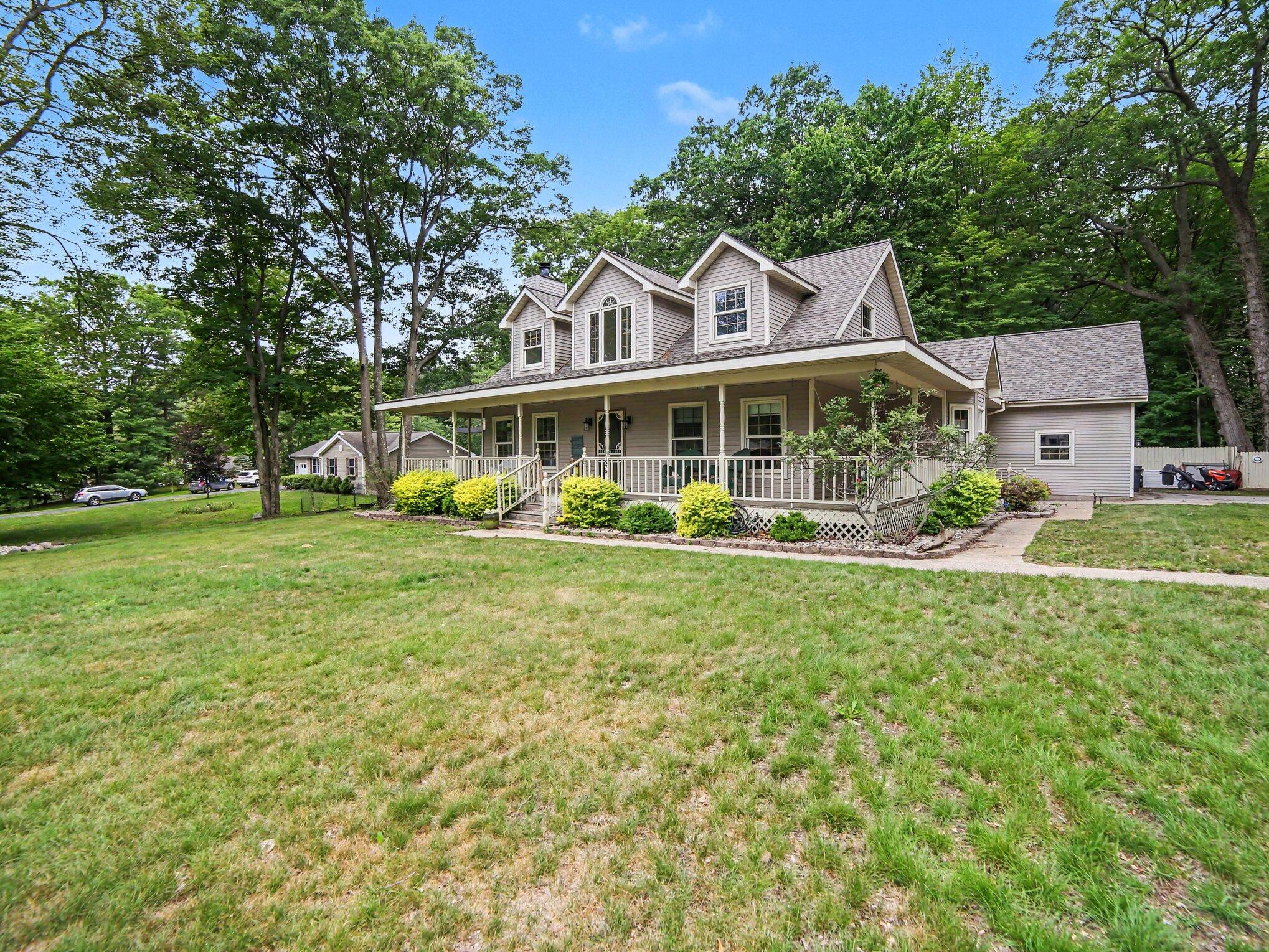 1579 N Marilyn Drive Ludington MI 49431