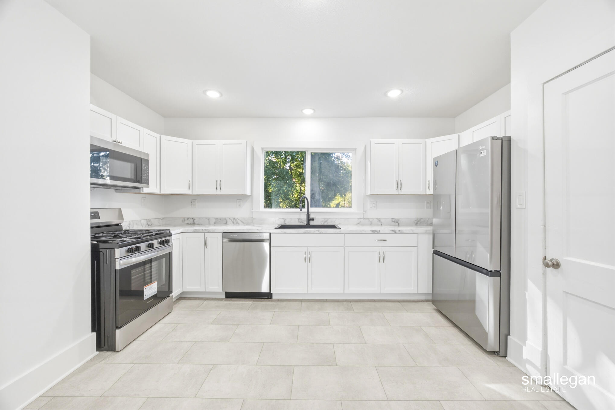 423 Amity Avenue Muskegon MI 49442
