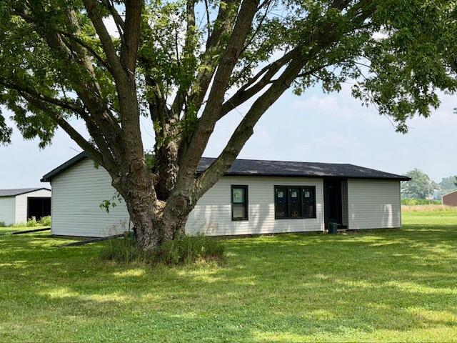 6633 W Forest Lawn Road Three Oaks MI 49128