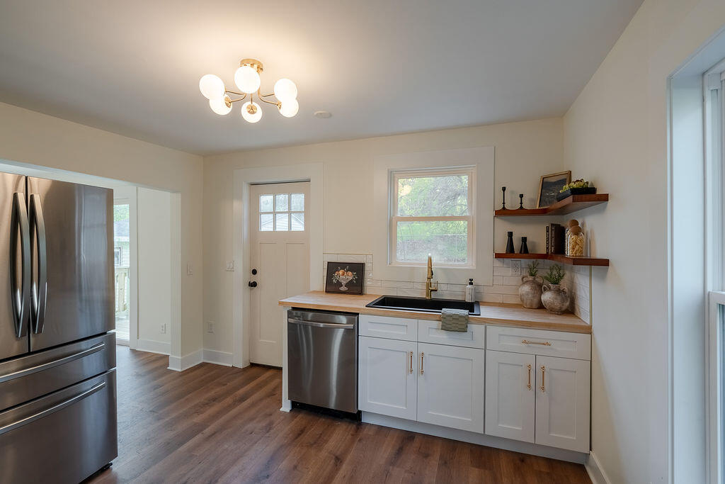 3527 Carlton Avenue NE Grand Rapids MI 49525