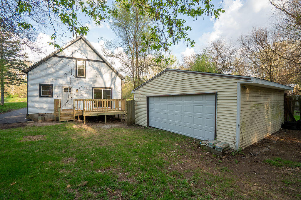 3527 Carlton Avenue NE Grand Rapids MI 49525