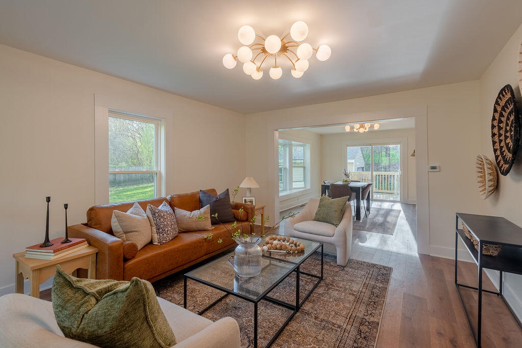 3527 Carlton Avenue NE Grand Rapids MI 49525