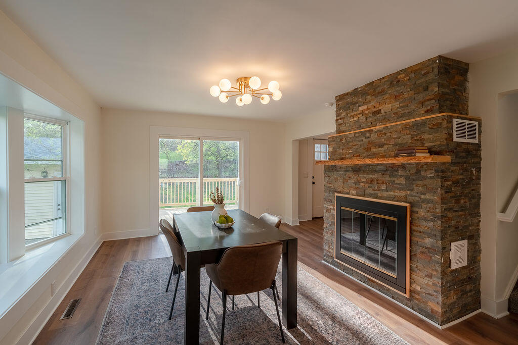 3527 Carlton Avenue NE Grand Rapids MI 49525