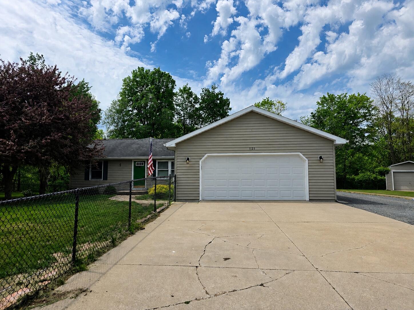 1125 Kristie Lane Ludington MI 49431