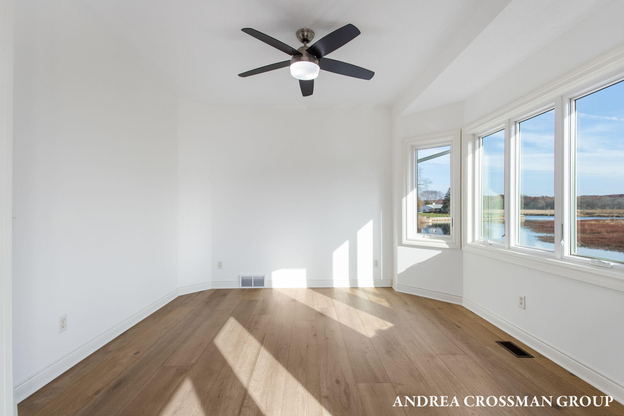 3001 Newport Drive Fennville MI 49408