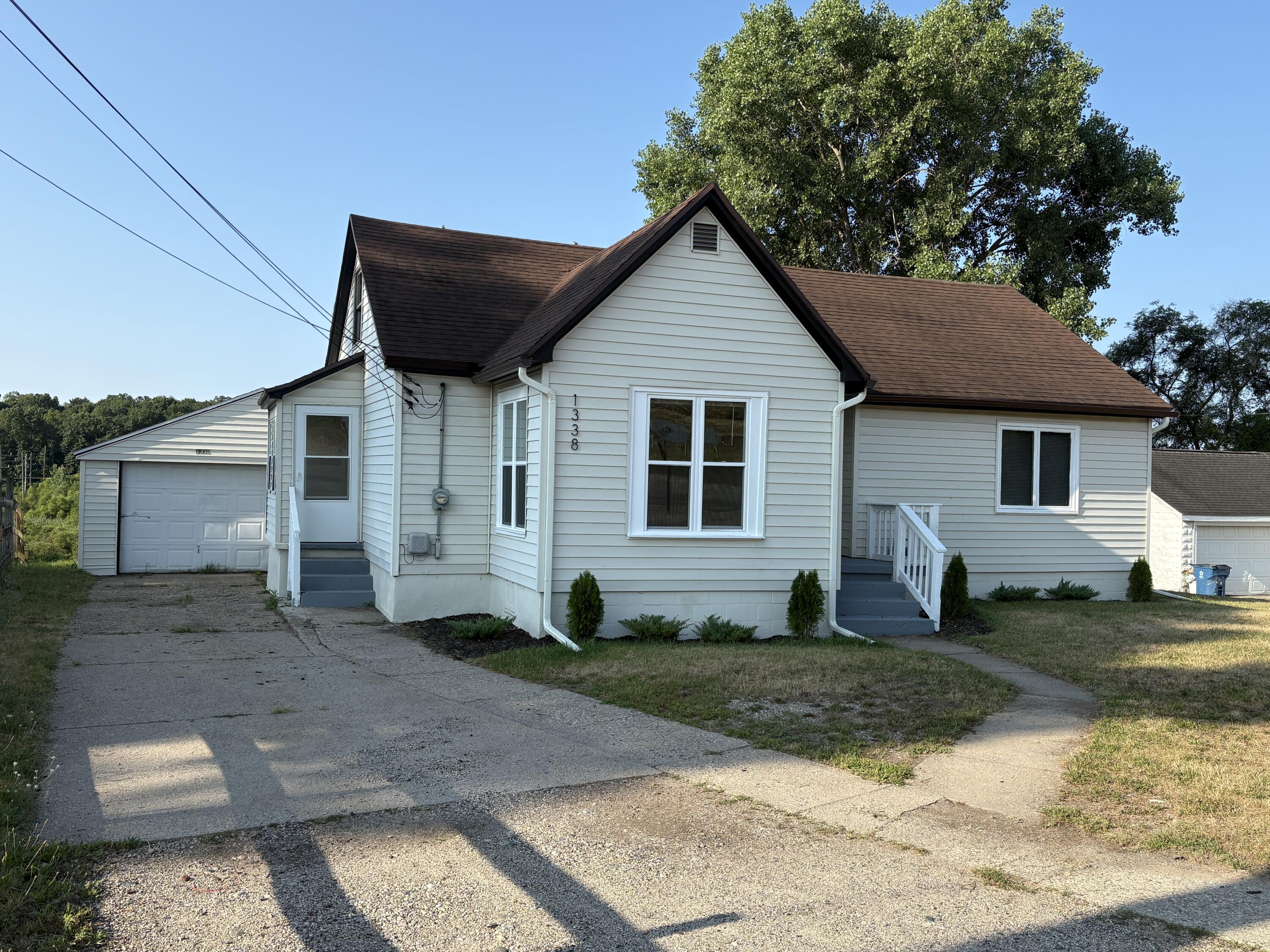 1338 Pannell Avenue NW Grand Rapids MI 49504