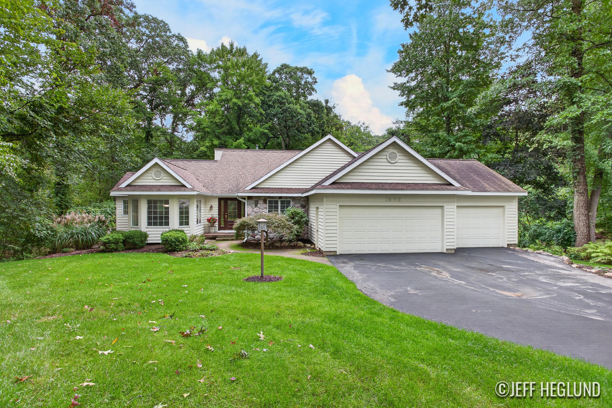 1926 Country Brook Drive SE Ada MI 49301