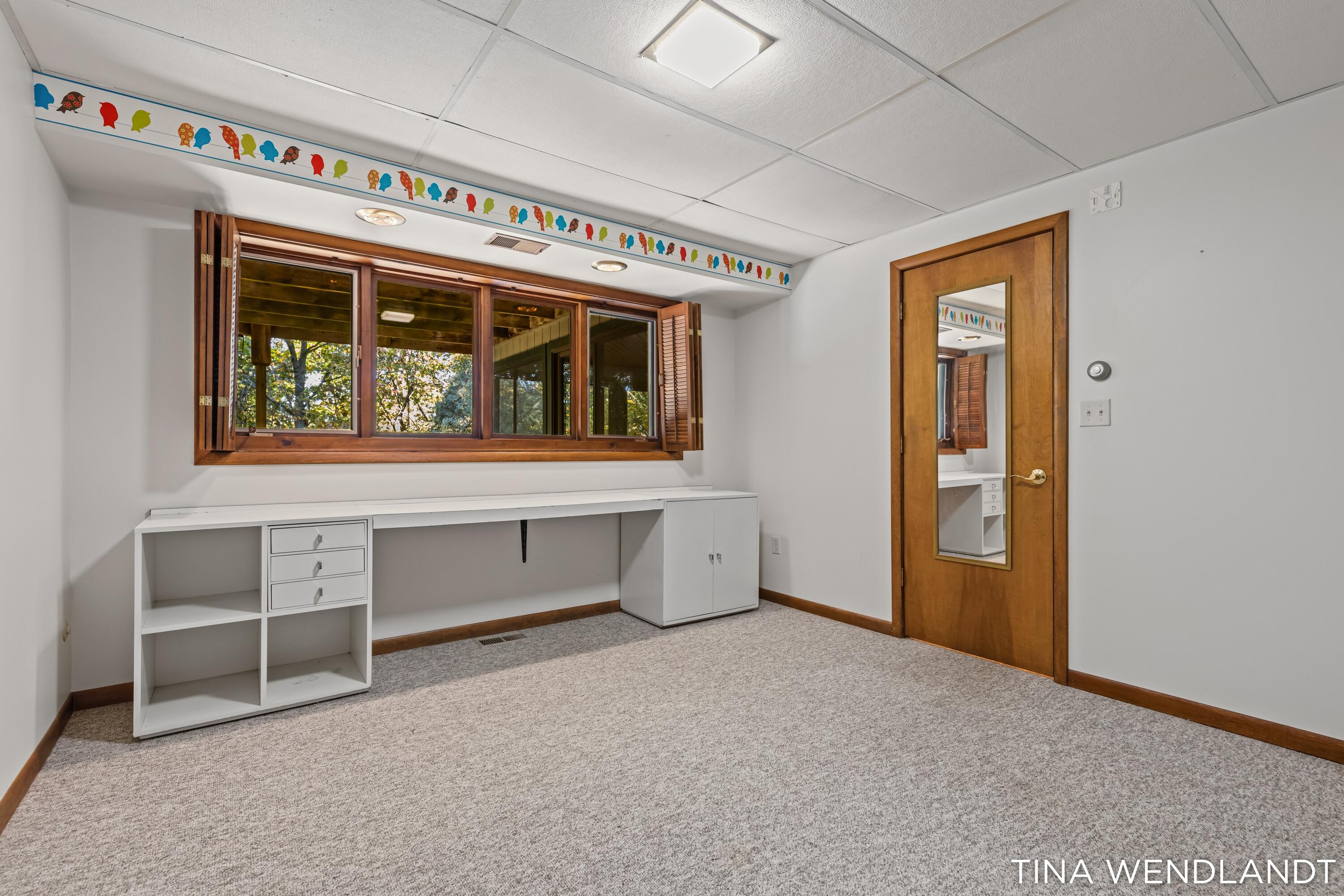 3737 Keeweenaw Drive NE Grand Rapids MI 49525