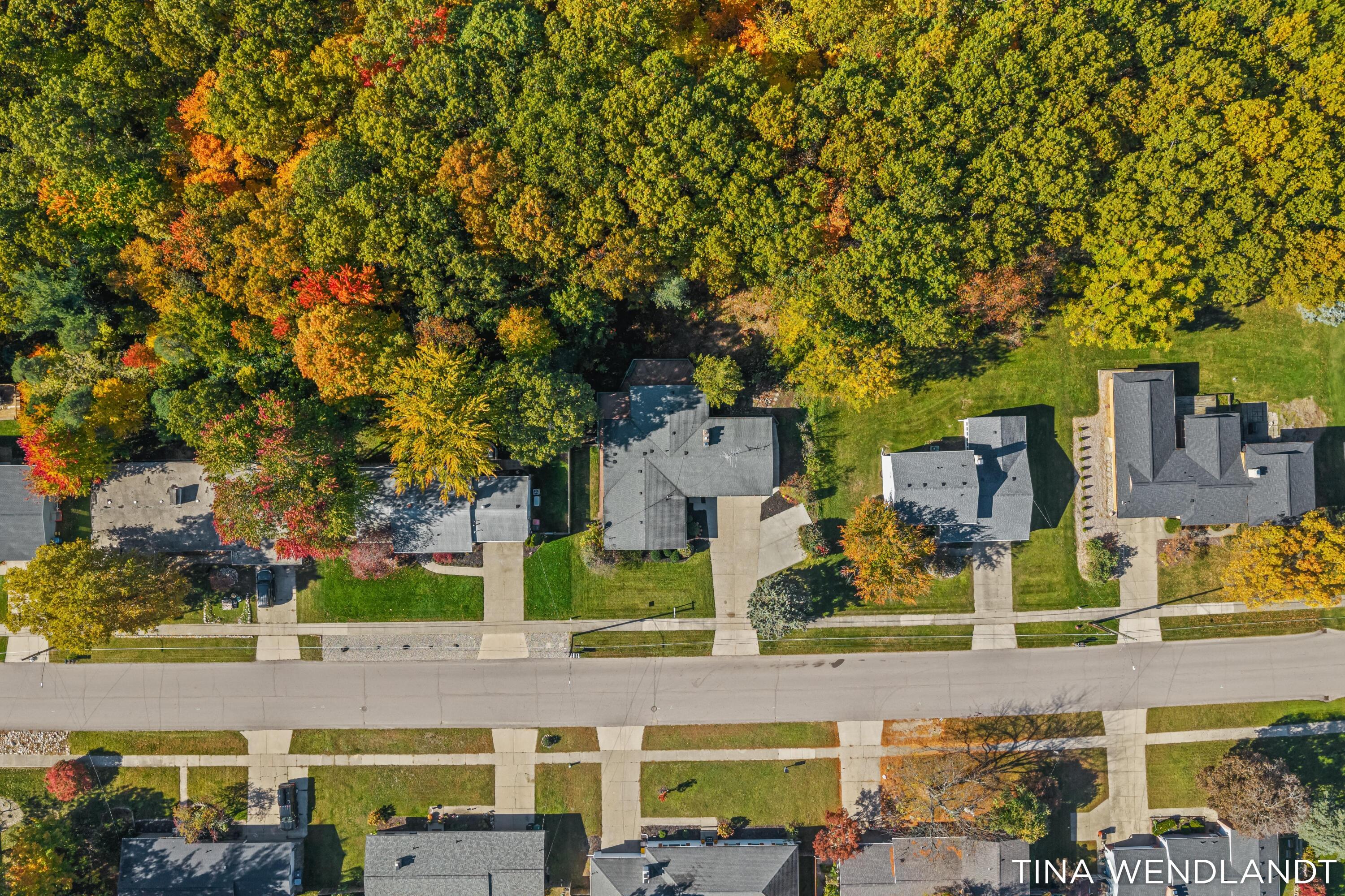 3737 Keeweenaw Drive NE Grand Rapids MI 49525