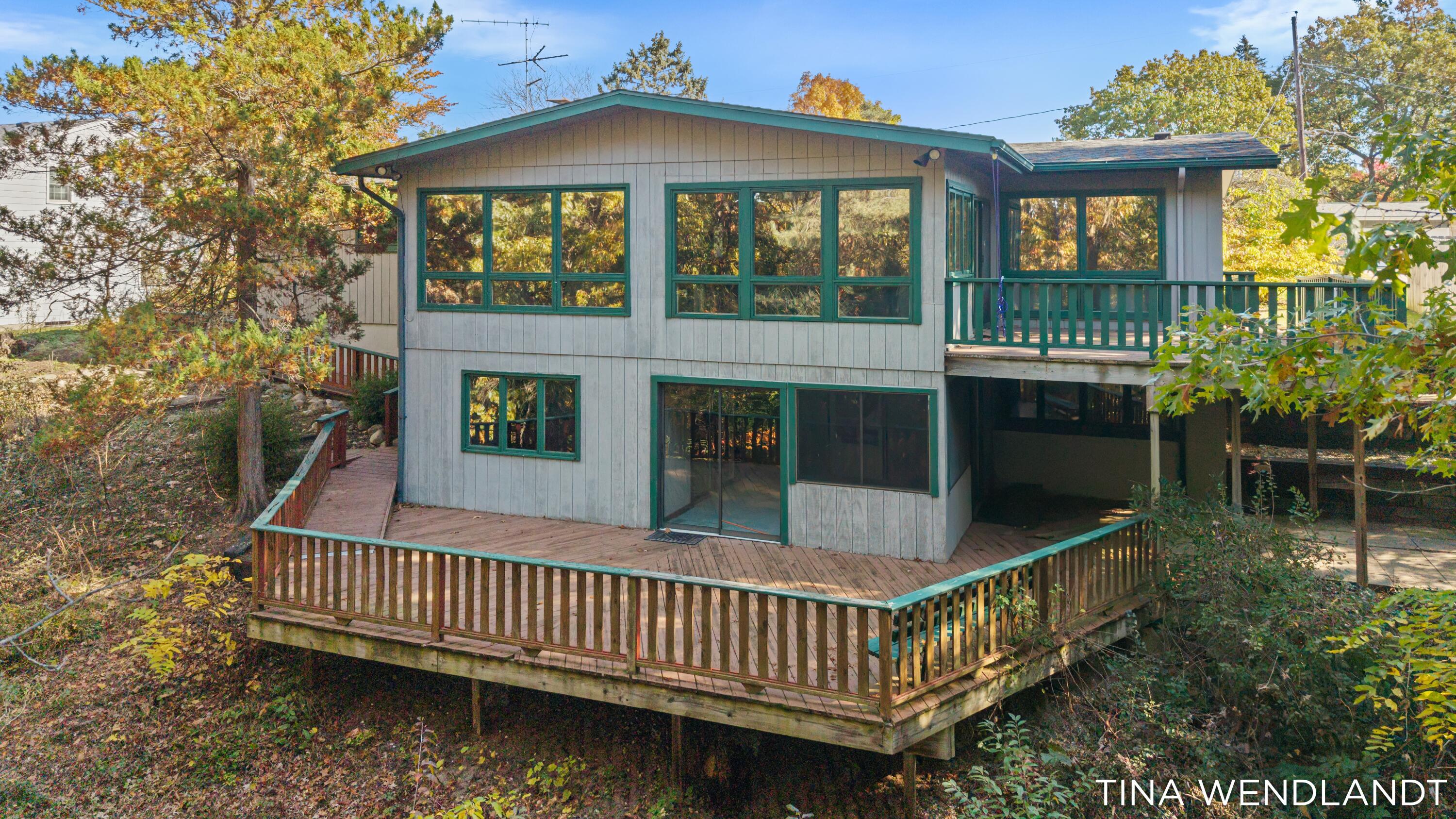 3737 Keeweenaw Drive NE Grand Rapids MI 49525
