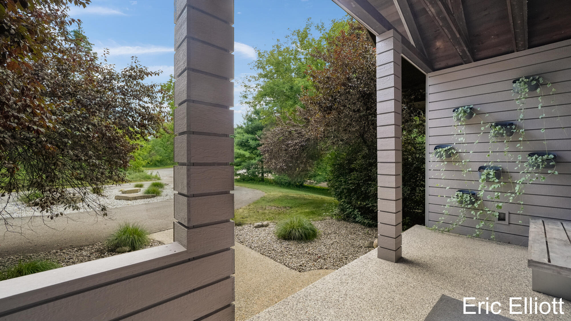2219 NE Sawmill Drive NE Rockford MI 49341