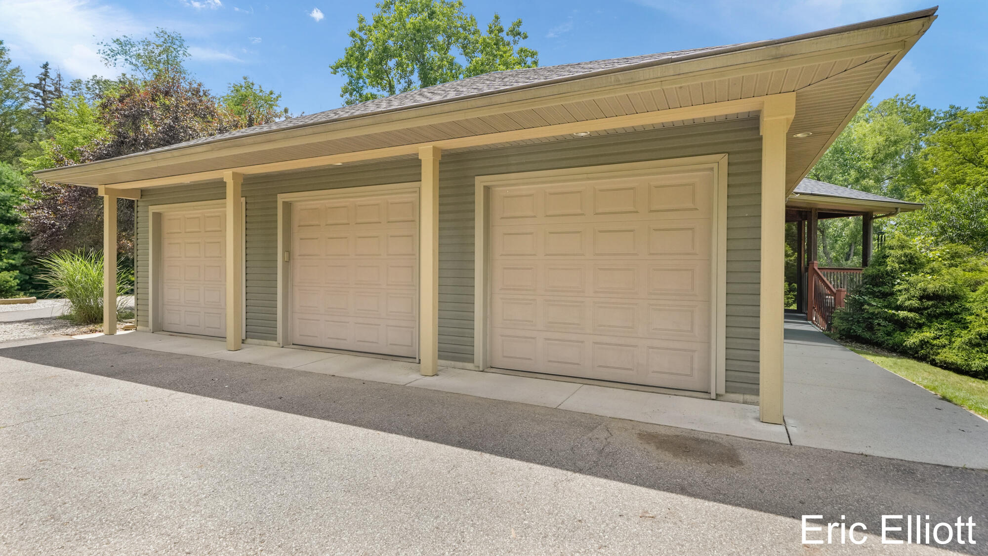 2219 NE Sawmill Drive NE Rockford MI 49341