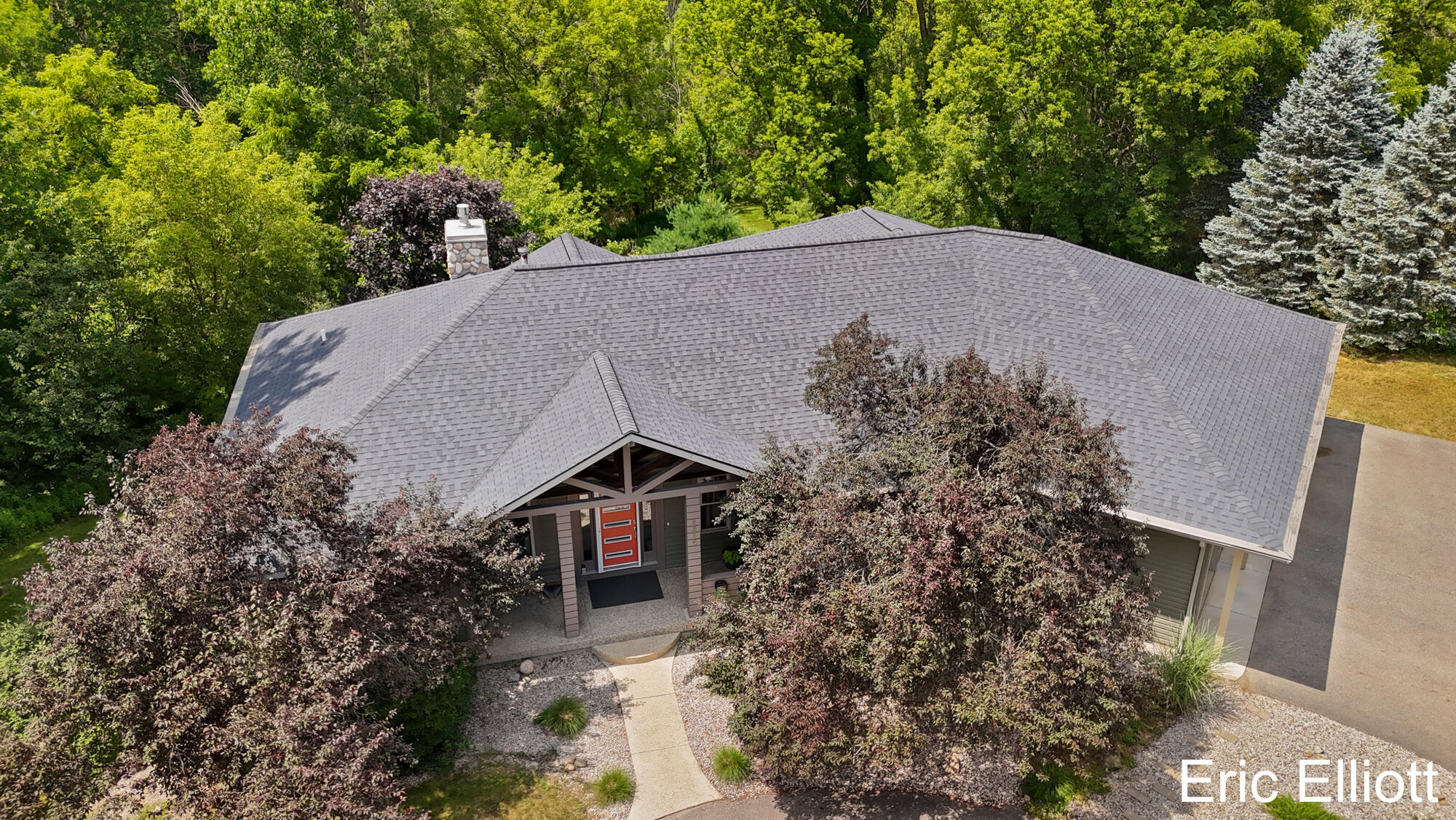 2219 NE Sawmill Drive NE Rockford MI 49341