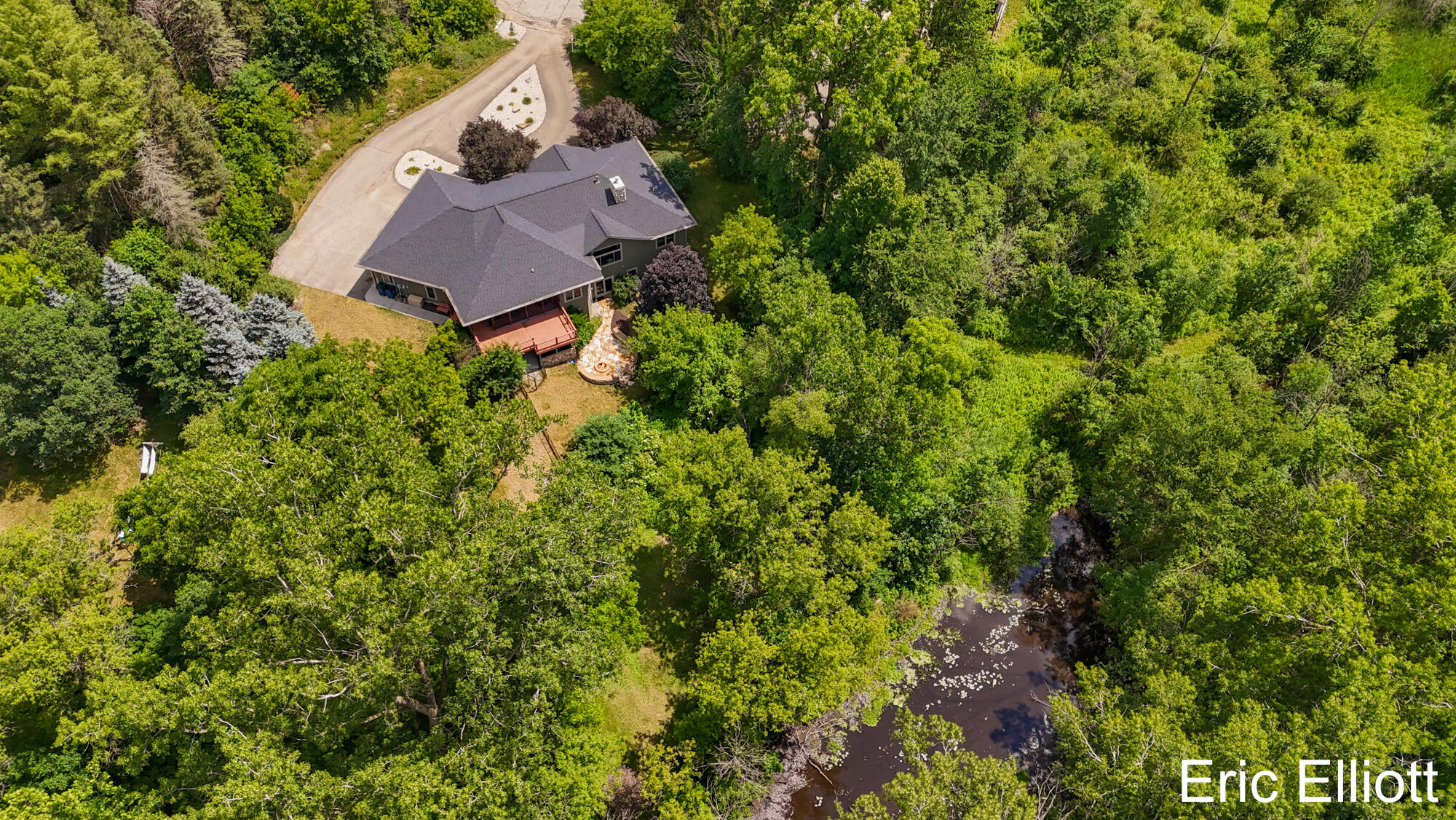 2219 NE Sawmill Drive NE Rockford MI 49341