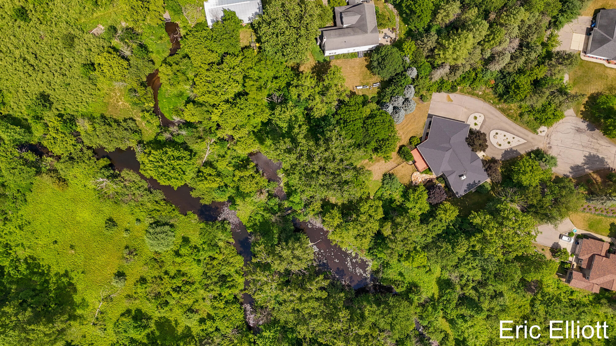 2219 NE Sawmill Drive NE Rockford MI 49341