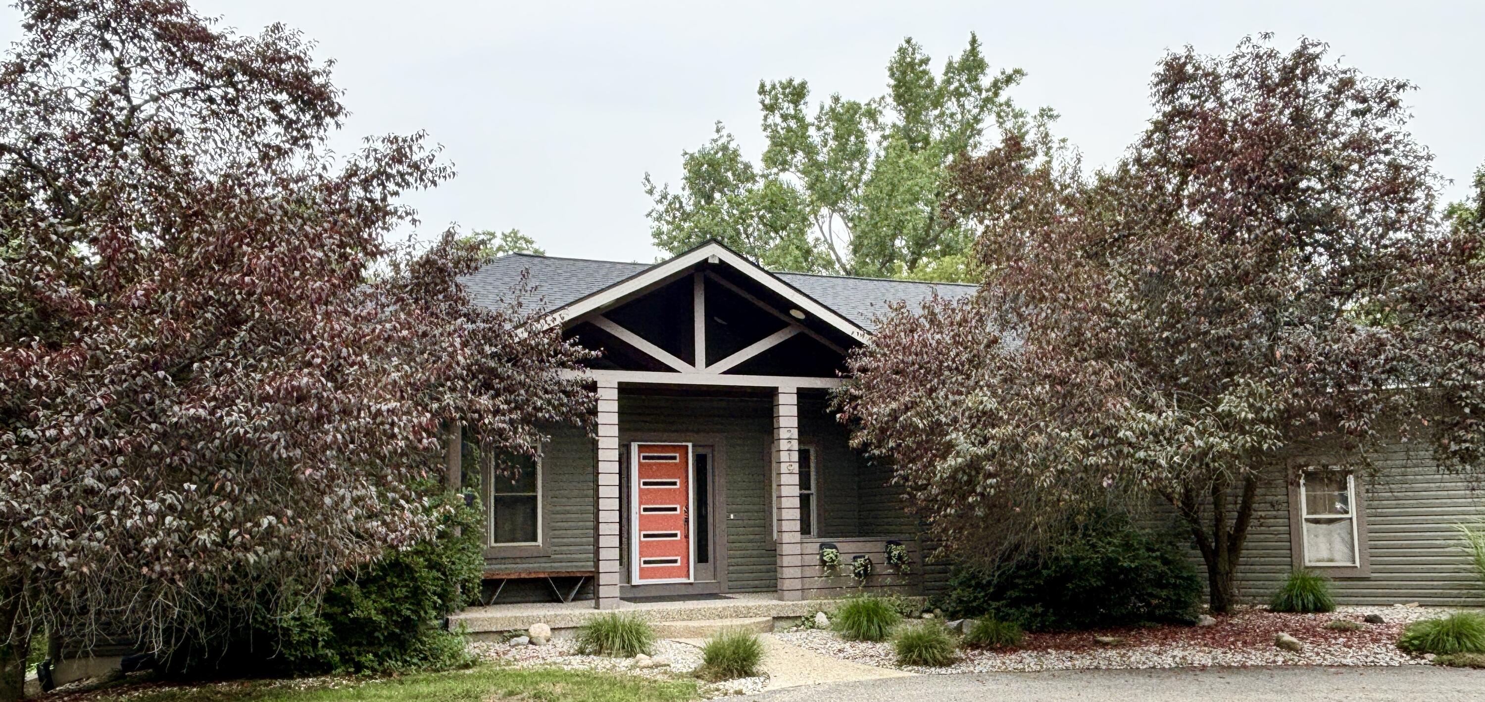 2219 Sawmill Drive NE Rockford MI 49341