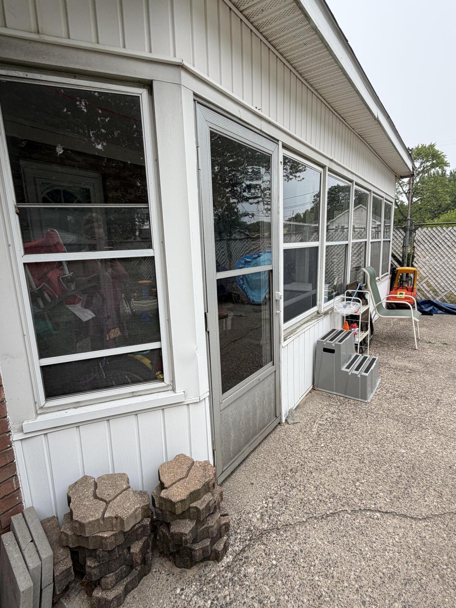 1499 Eastwood Drive Muskegon MI 49442
