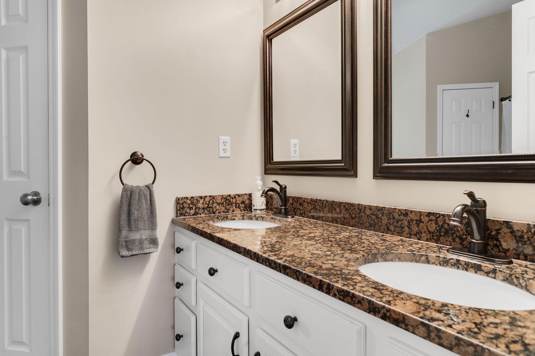 23099 S Shore Drive Edwardsburg MI 49112