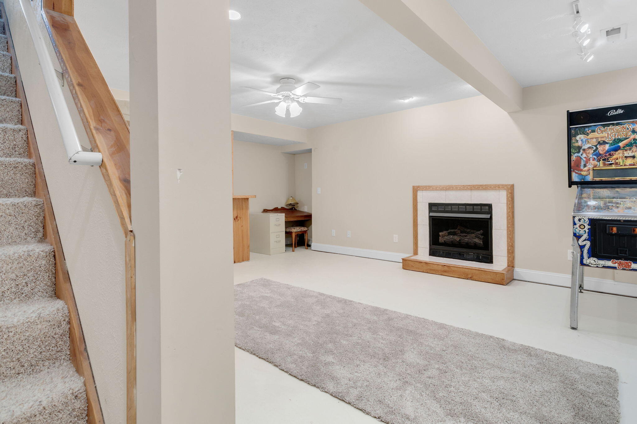 23099 S Shore Drive Edwardsburg MI 49112