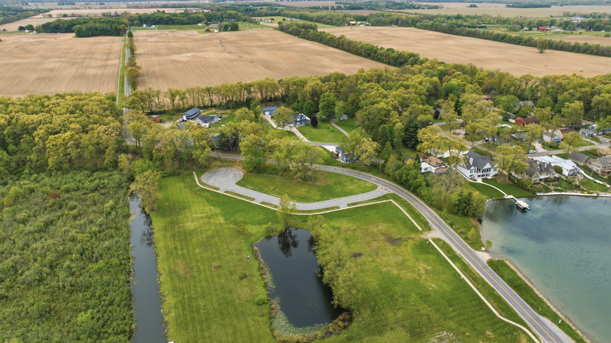 23099 S Shore Drive Edwardsburg MI 49112
