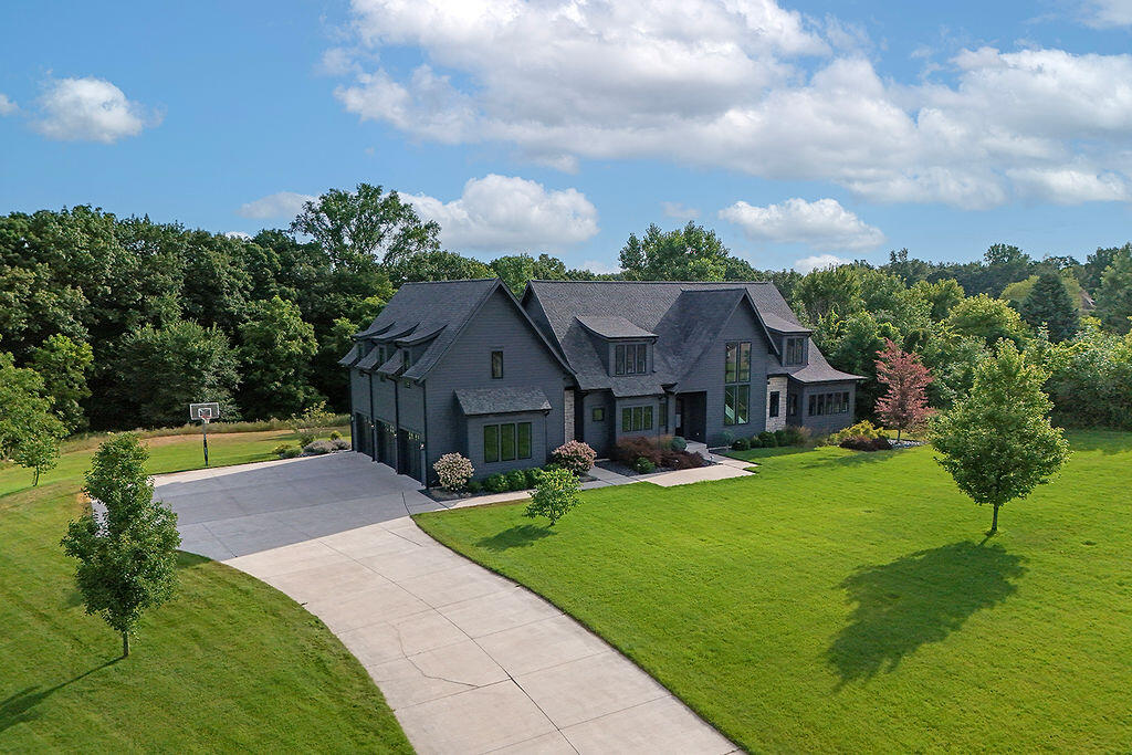 5869 Montreux Hills Drive NE Ada MI 49301