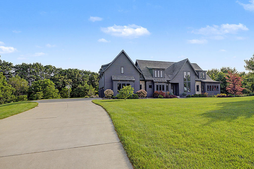 5869 Montreux Hills Drive NE Ada MI 49301