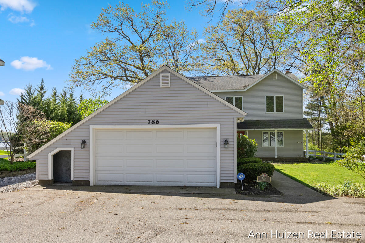 786 N Shore Drive Holland MI 49424