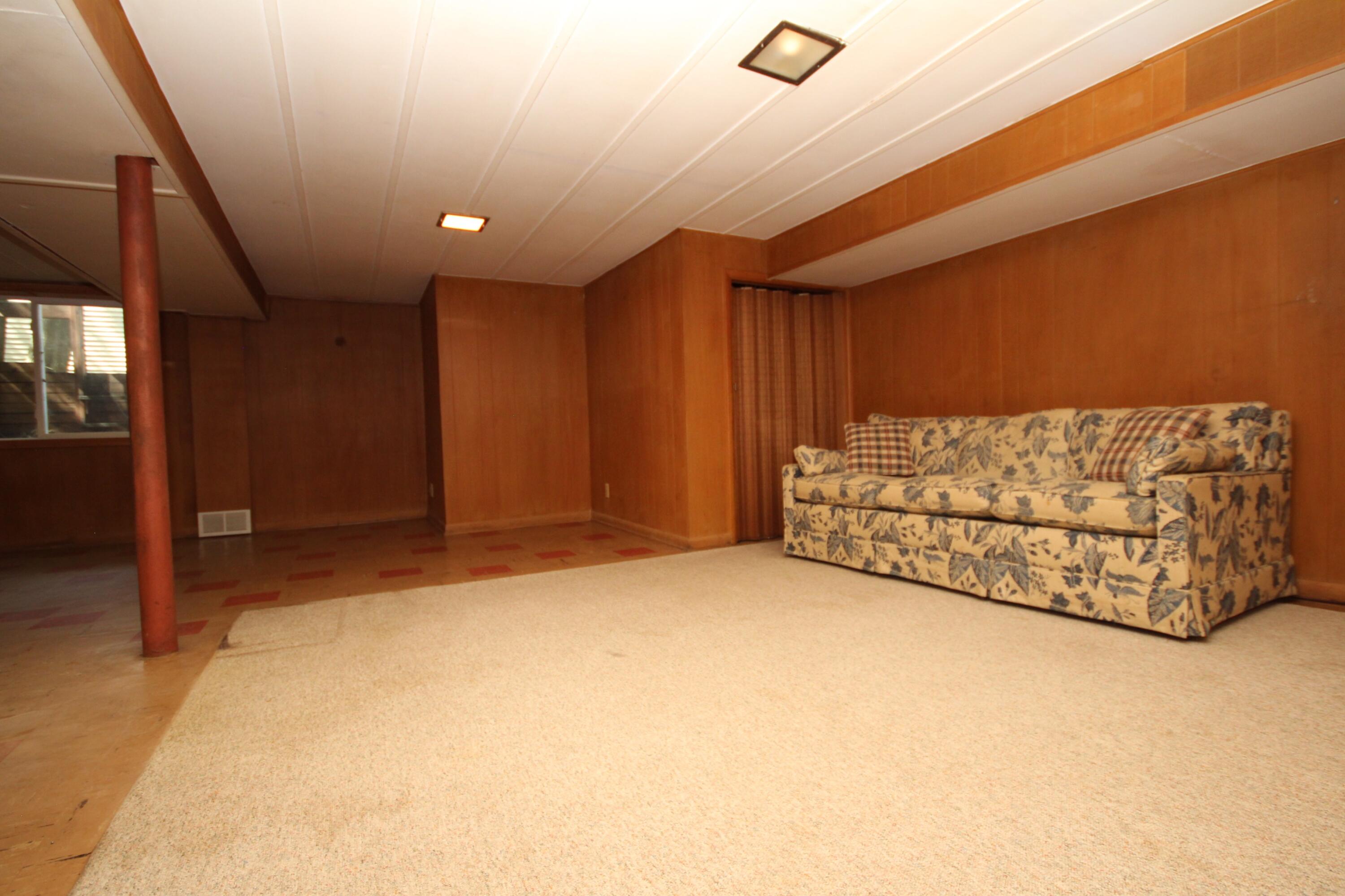 2334 Frederick Avenue Kalamazoo MI 49008
