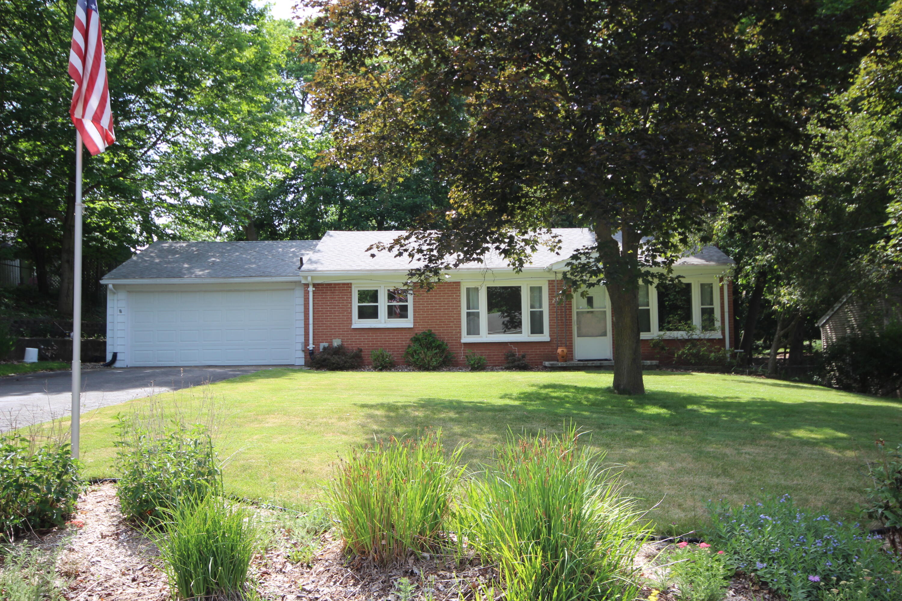 2334 Frederick Avenue Kalamazoo MI 49008
