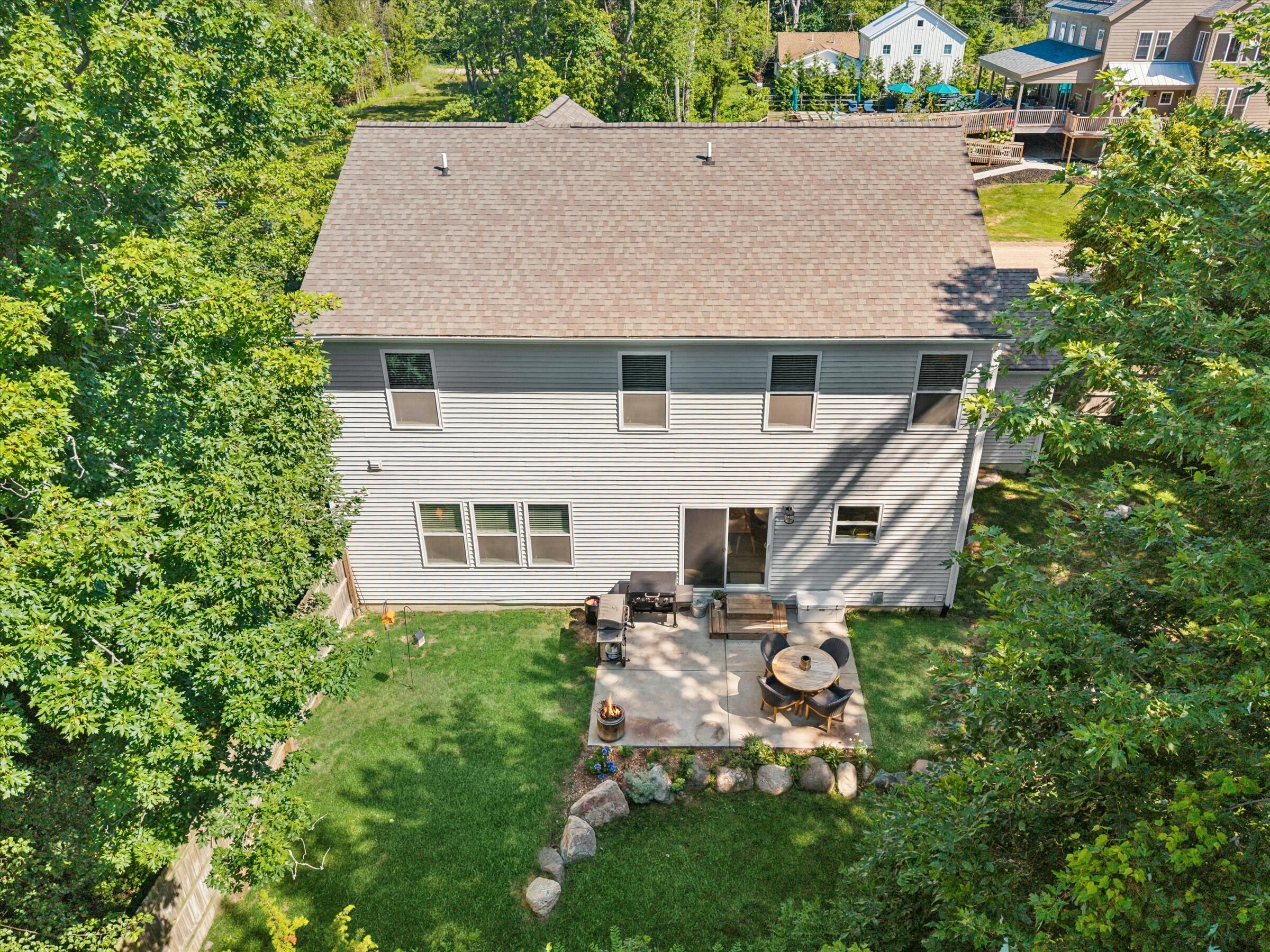 7242 Pacific Avenue South Haven MI 49090