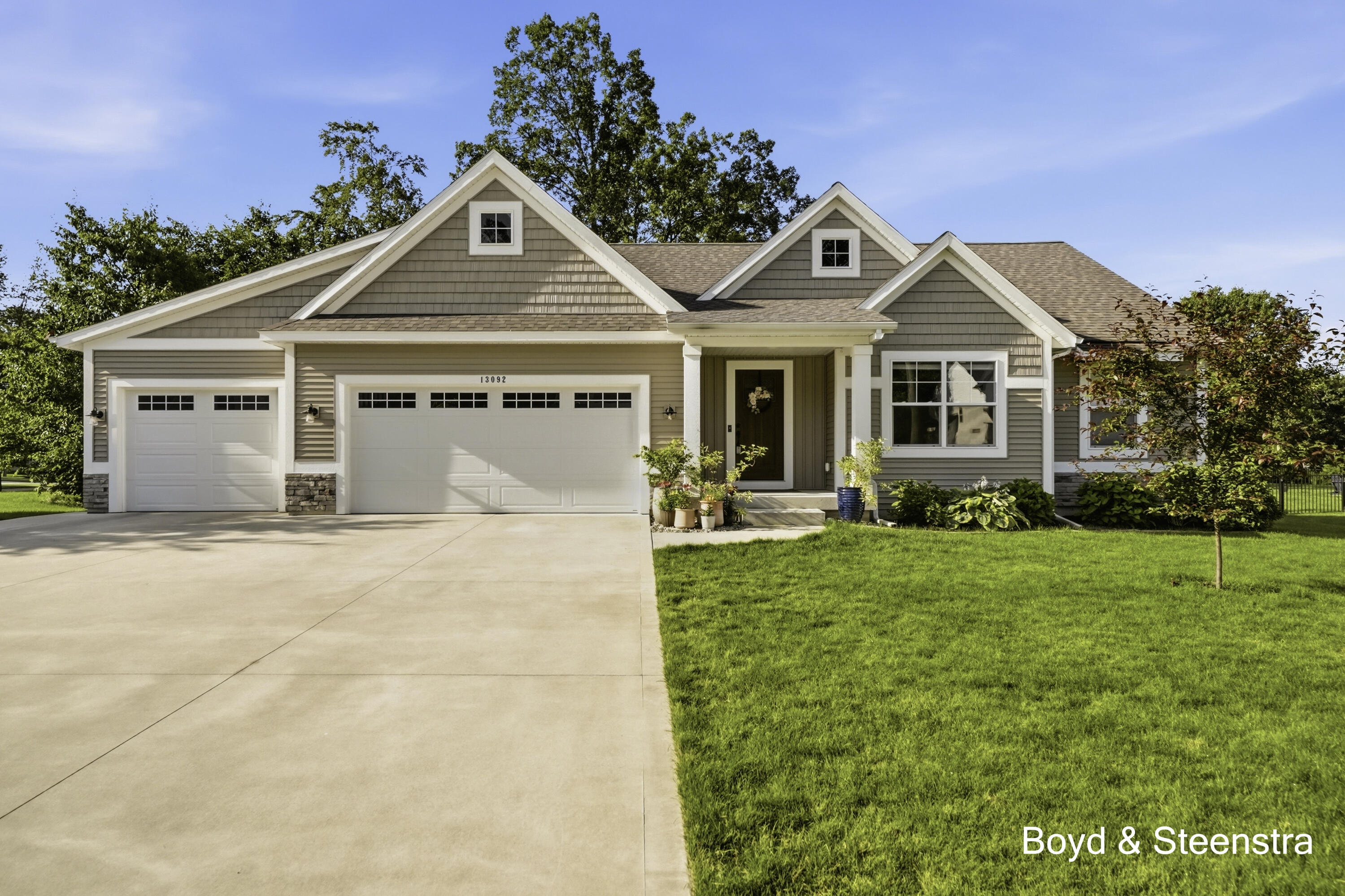 13092 Boulderway Trail Grand Haven MI 49417