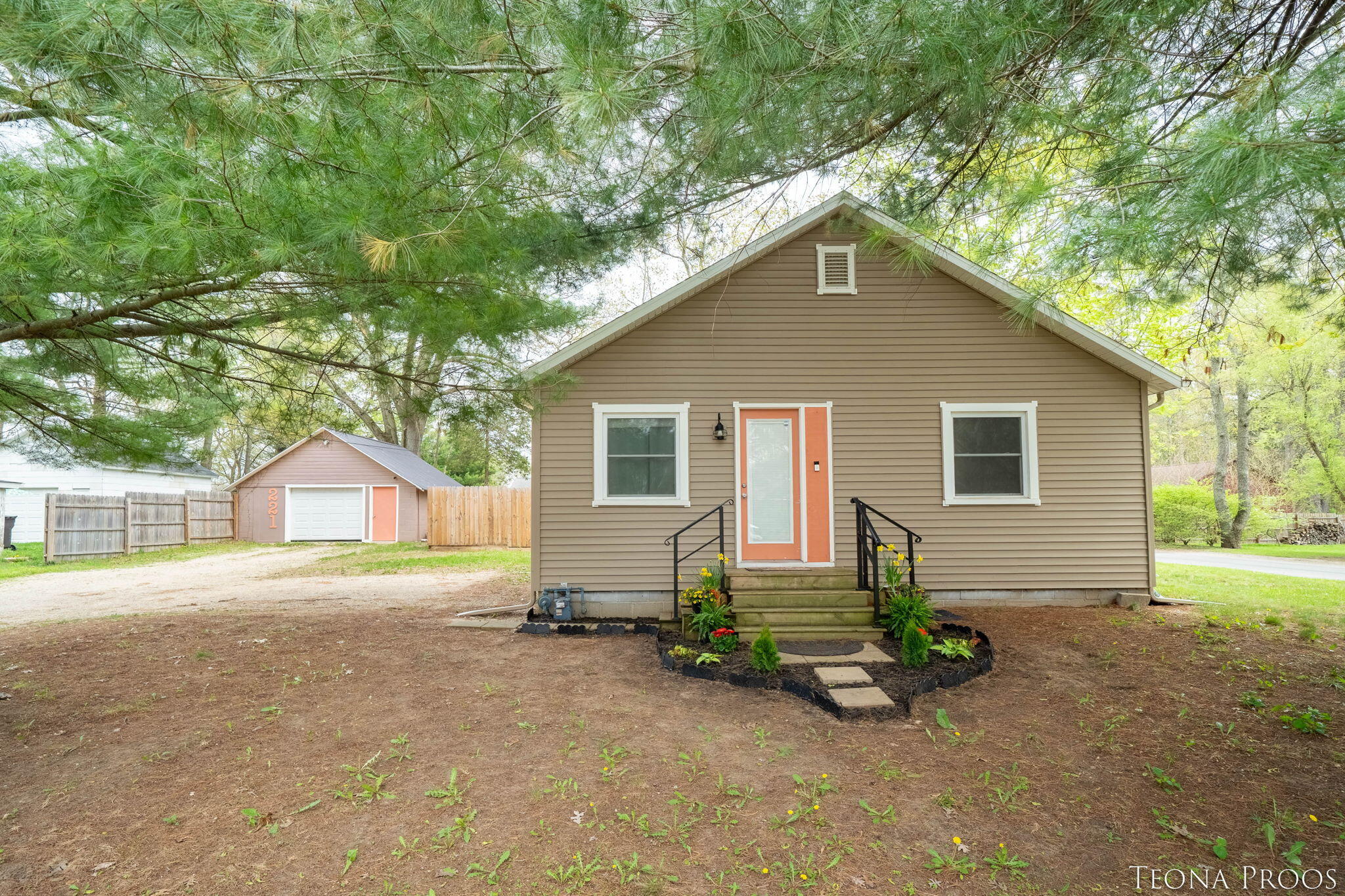 221 Bridge Road Allegan MI 49010