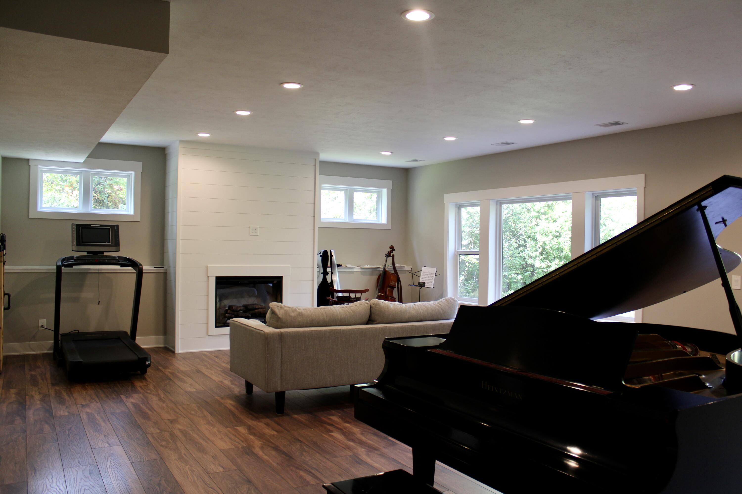 3781 Bridgehampton Drive NE Drive NE Grand Rapids MI 49546