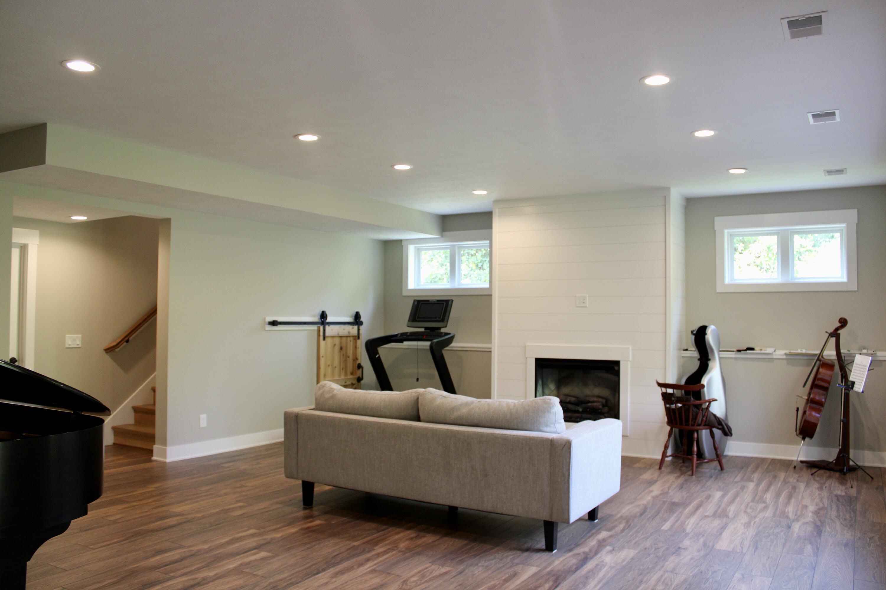 3781 Bridgehampton Drive NE Drive NE Grand Rapids MI 49546