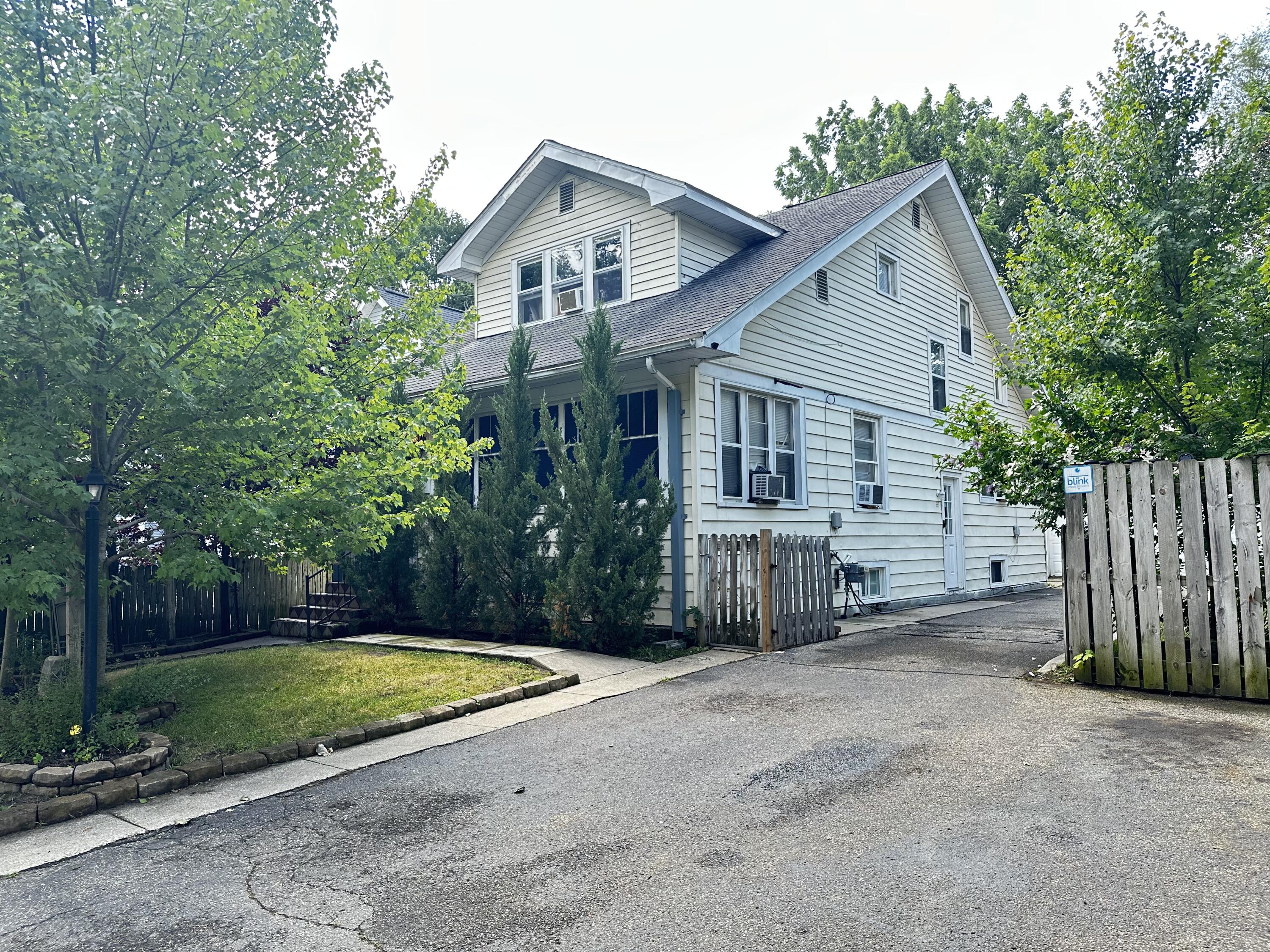 912 Reed Avenue Kalamazoo MI 49001
