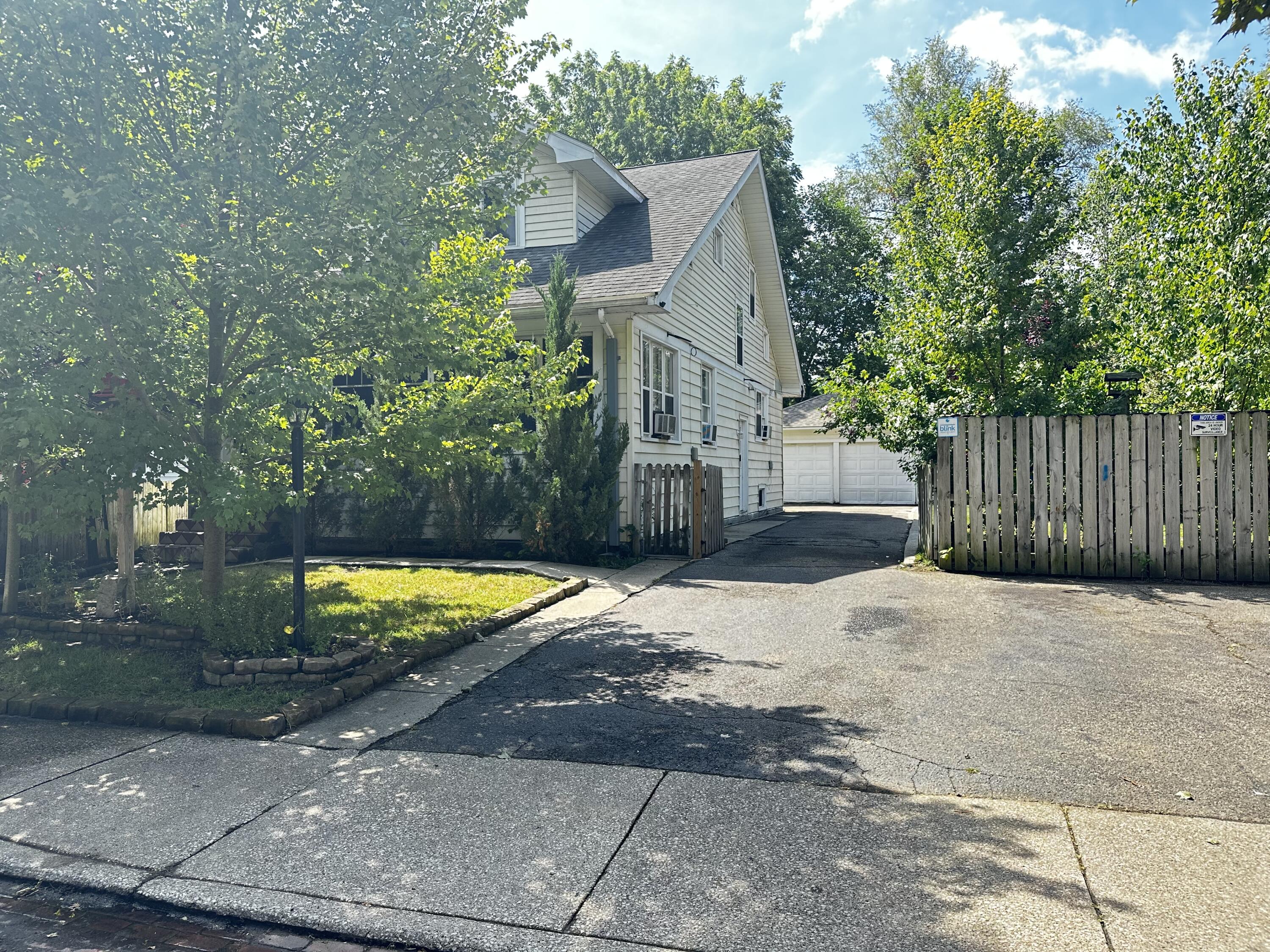 912 Reed Avenue Kalamazoo MI 49001