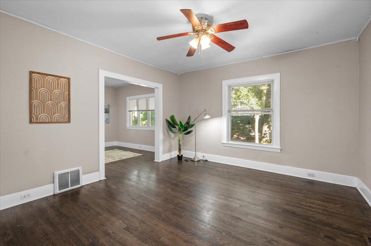 657 Lydia Street NE Grand Rapids MI 49503