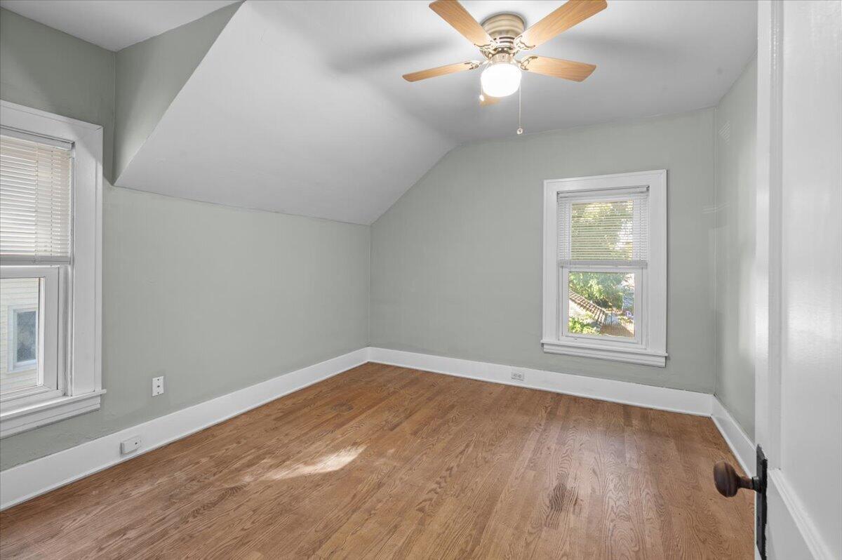 657 Lydia Street NE Grand Rapids MI 49503