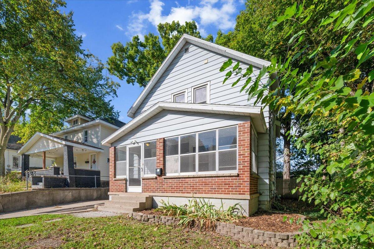 657 Lydia Street NE Grand Rapids MI 49503