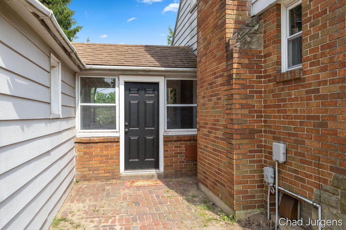 854 Covell Avenue NW Grand Rapids MI 49504