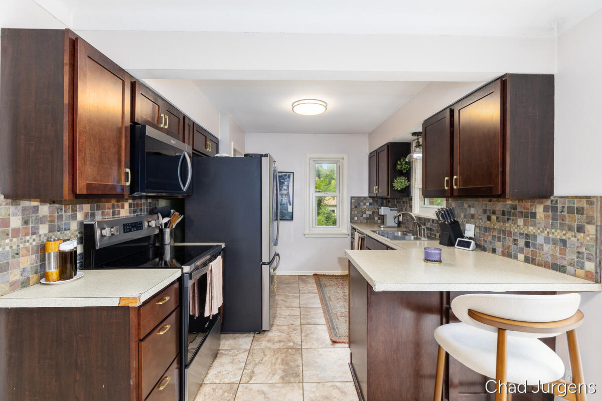 854 Covell Avenue NW Grand Rapids MI 49504