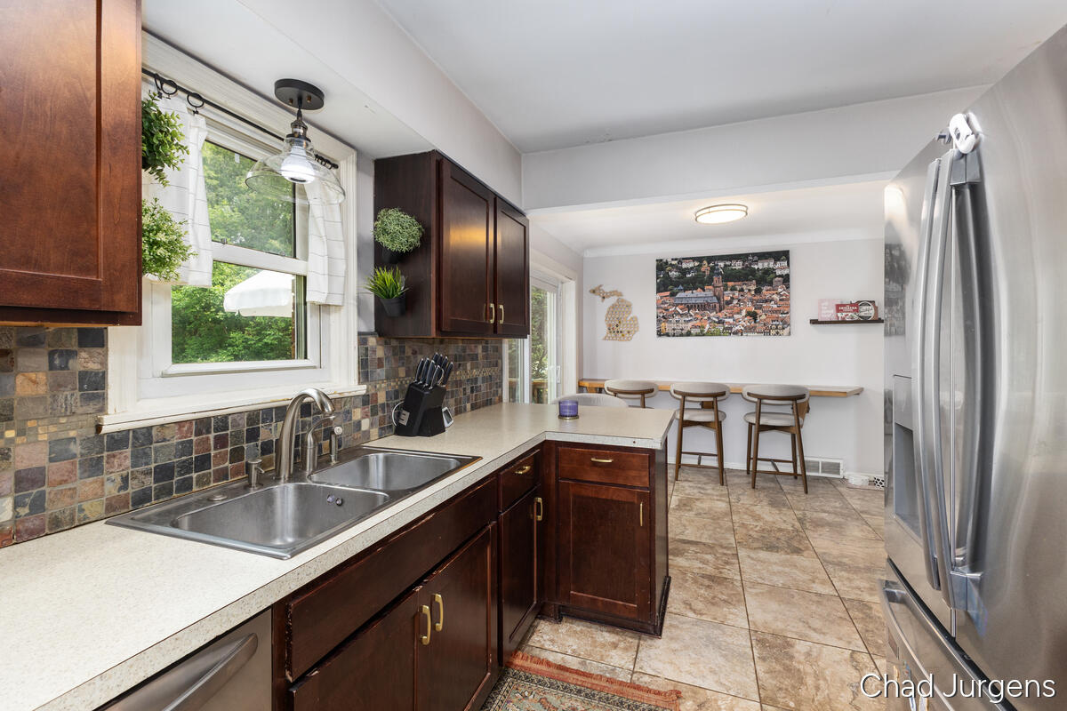 854 Covell Avenue NW Grand Rapids MI 49504