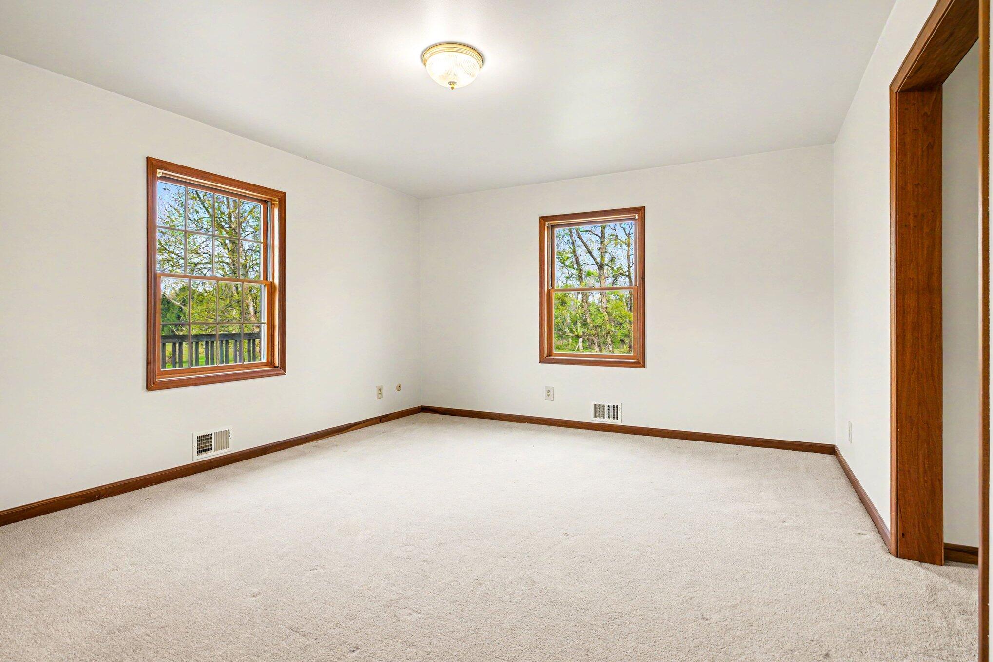 28810 Coulter Street Edwardsburg MI 49112