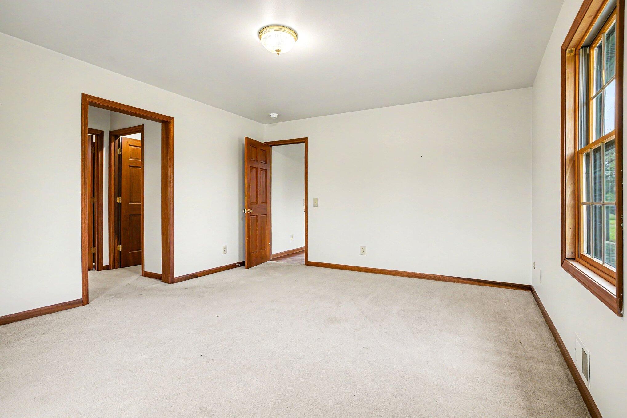 28810 Coulter Street Edwardsburg MI 49112