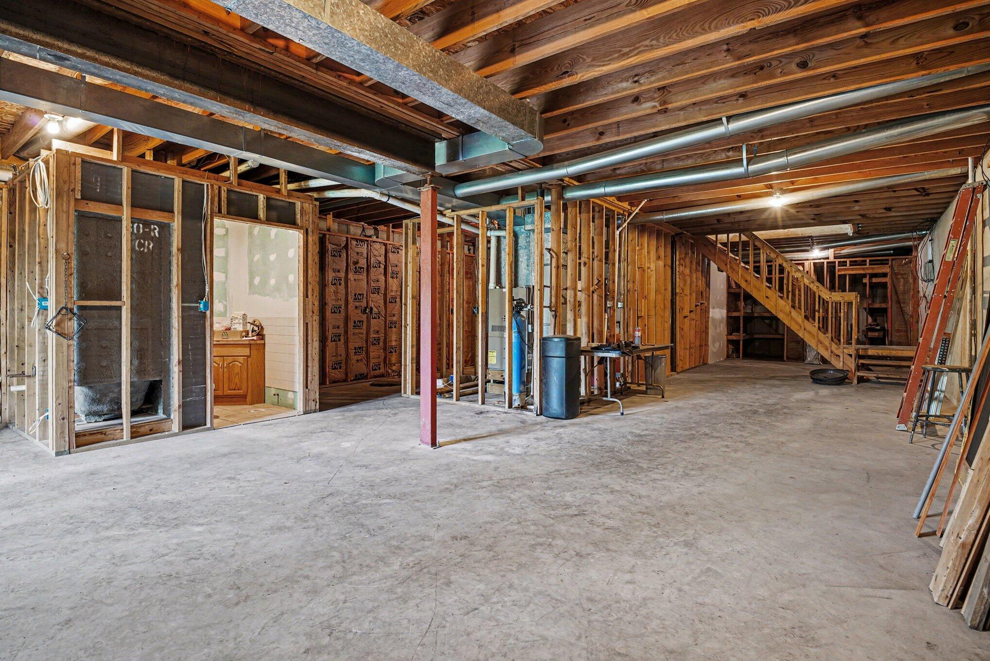 28810 Coulter Street Edwardsburg MI 49112