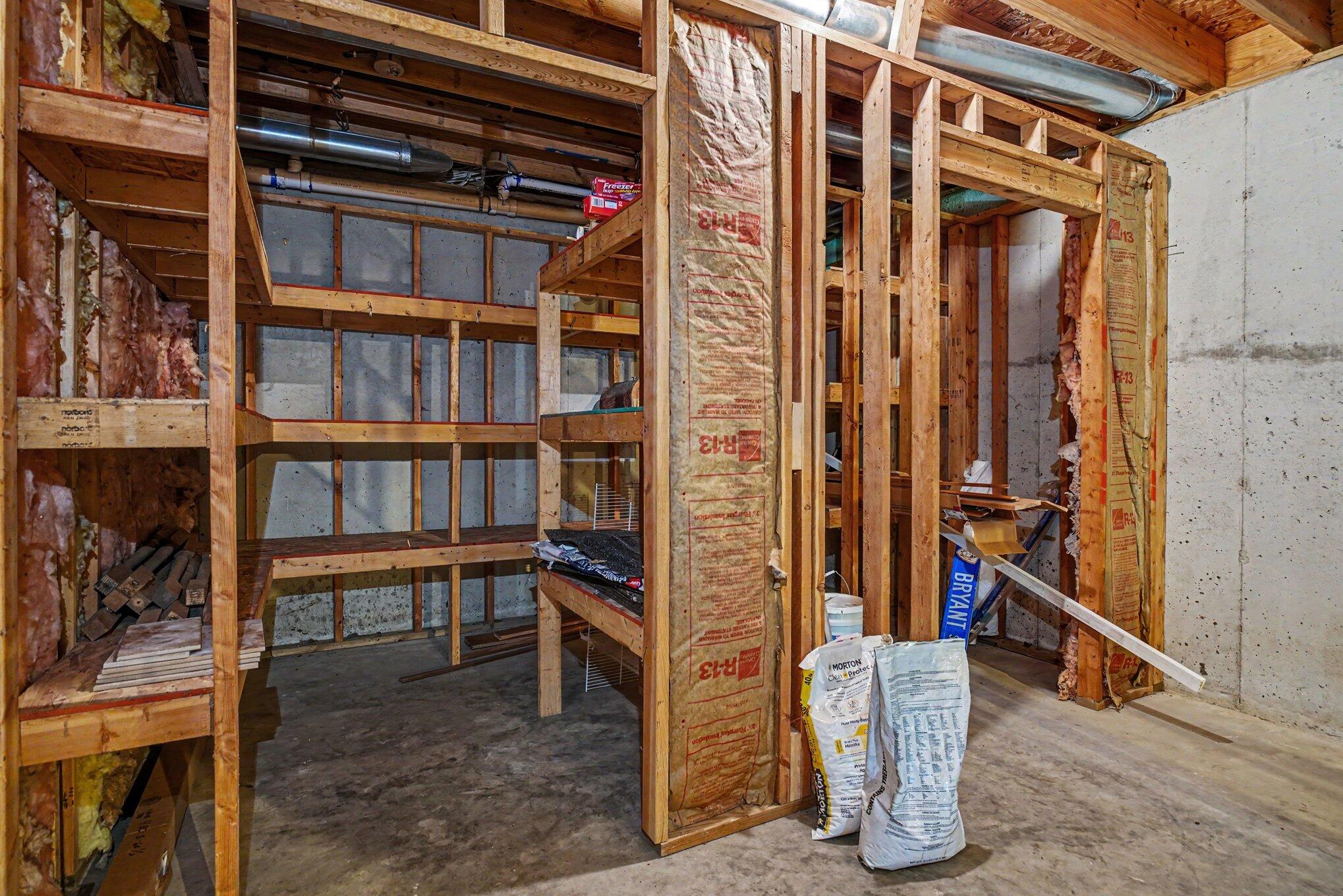 28810 Coulter Street Edwardsburg MI 49112