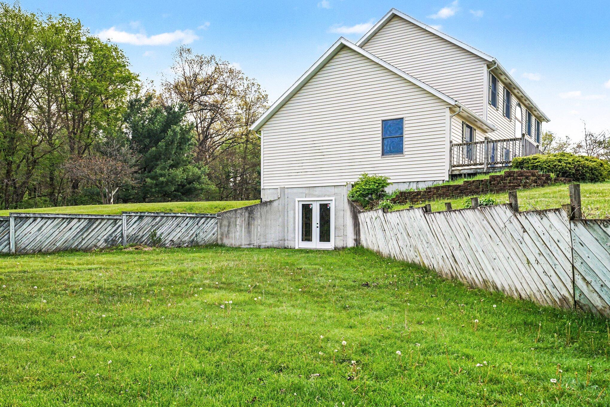 28810 Coulter Street Edwardsburg MI 49112