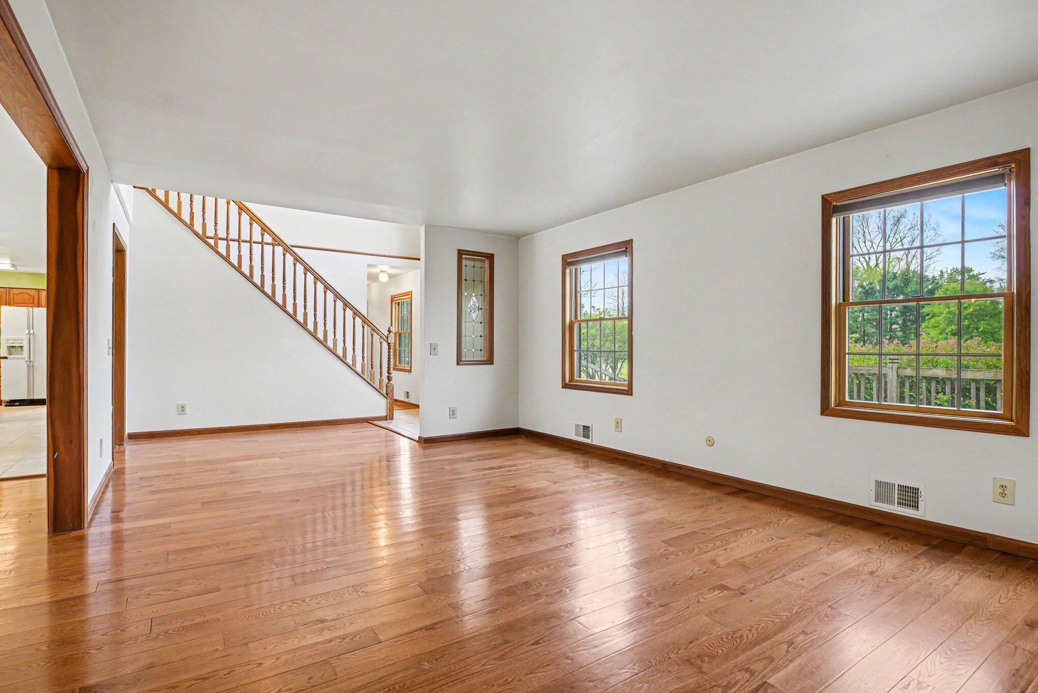 28810 Coulter Street Edwardsburg MI 49112