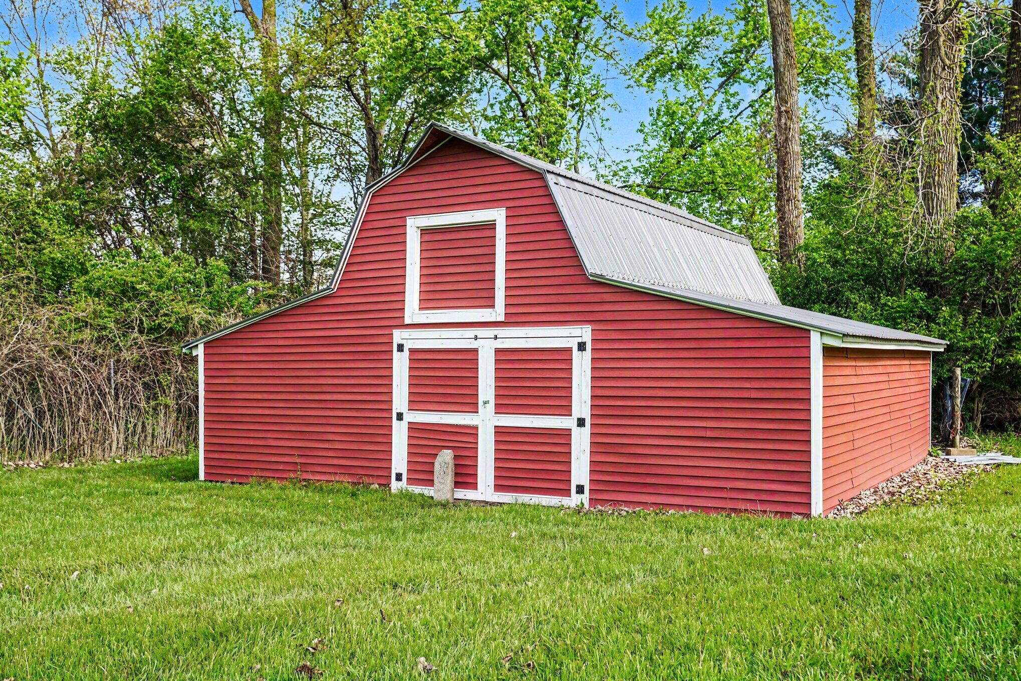 28810 Coulter Street Edwardsburg MI 49112